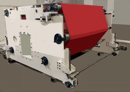 高效熔噴布擠出機械機組 科技賦能，鑄就“元寶機”新篇章
